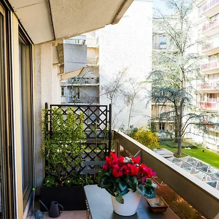 Апартаменты Grand Studio Sur Jardin Interieur 6 Париж